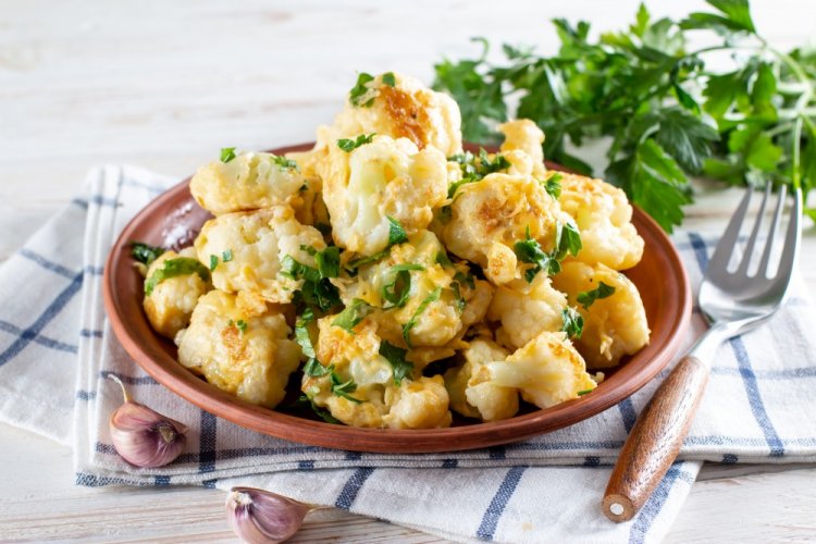 Cauliflower with Mozzarella in the Air Fryer