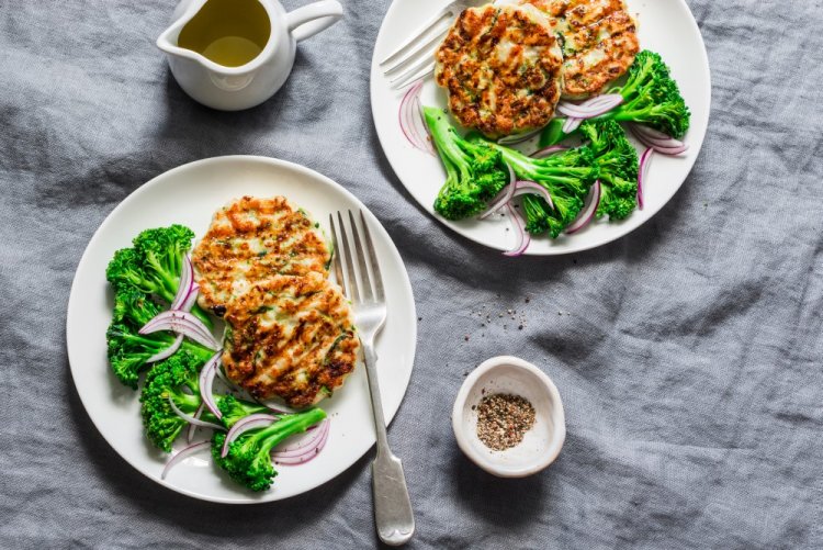 Healthy Chicken and Broccoli Patties in an Air Fryer