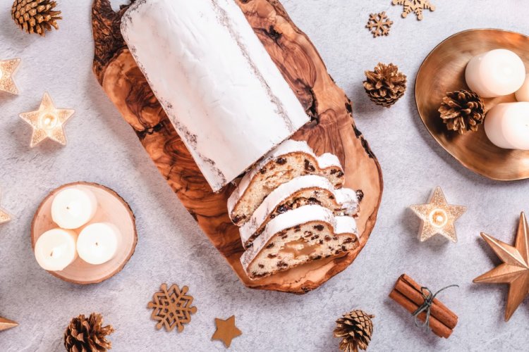Christmas Cake with Honey and Jam