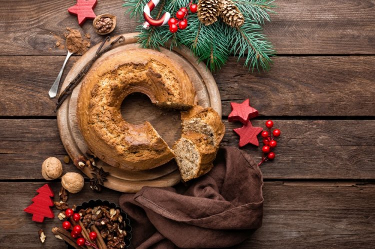 Christmas Cake with Sour Cream and Nuts