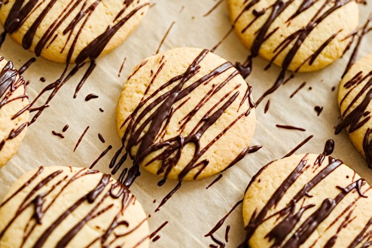 Lenten Chocolate Icing for Cookies