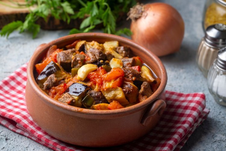 Pork with Vegetables in a Multicooker