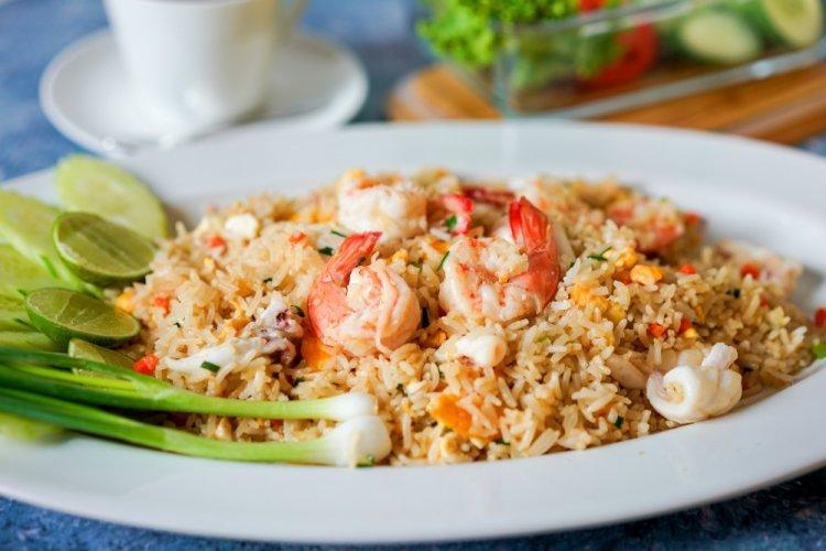 Rice with Seafood in an Air Fryer