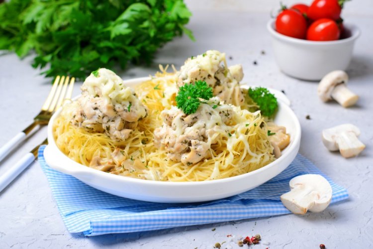 Pasta Nests with Minced Meat and Mushrooms in an Air Fryer