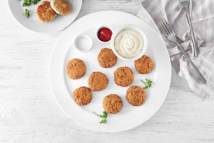 Chum Salmon Cutlets with Oatmeal