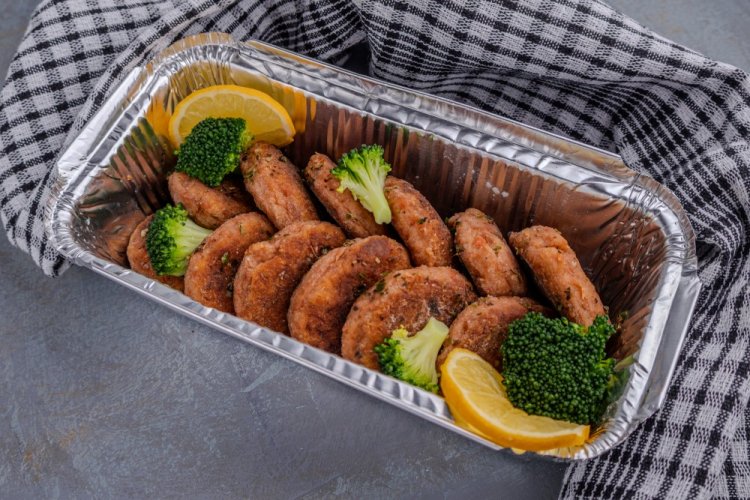 Chum Salmon Cutlets with Cheese and Tomato Paste