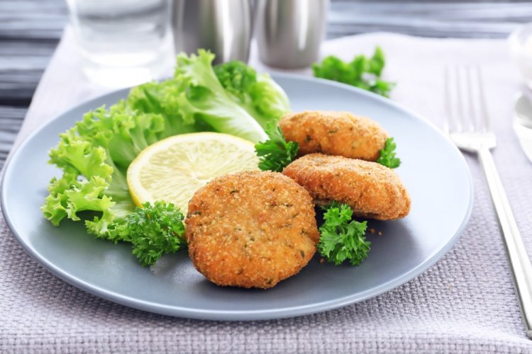 Chum Salmon Cutlets with Zucchini