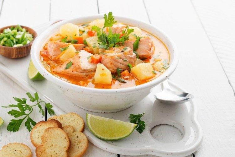 Chum Salmon Ukha with Tomatoes