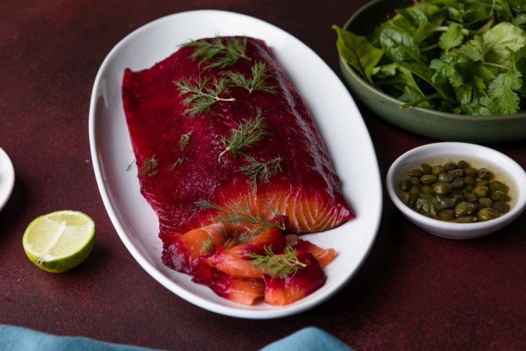 Salmon Gravlax with Beetroot