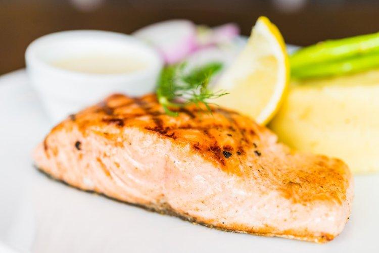 Chum Salmon Baked with Lemon and Rosemary in an Air Fryer