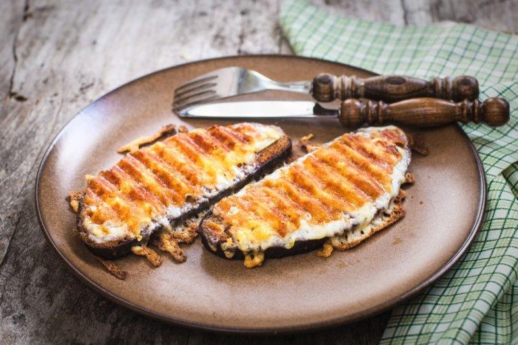 Hot Air Fryer Sandwiches with Cottage Cheese and Cheese