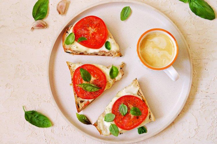 Hot Air Fryer Sandwiches with Pesto and Tomatoes