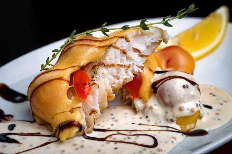 Pike Perch with Tomatoes and Cheese in Air Fryer