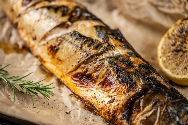 Baked Macrurus with Lemon and Herbs