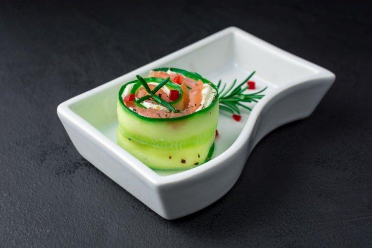 Cucumber Rolls with Smoked Salmon and Cream Cheese