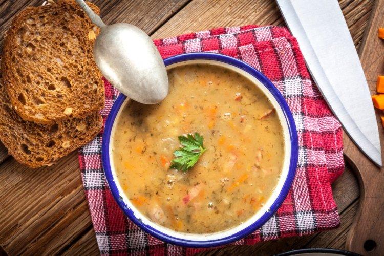 Pea Soup with Chicken in an Afghan Kazan