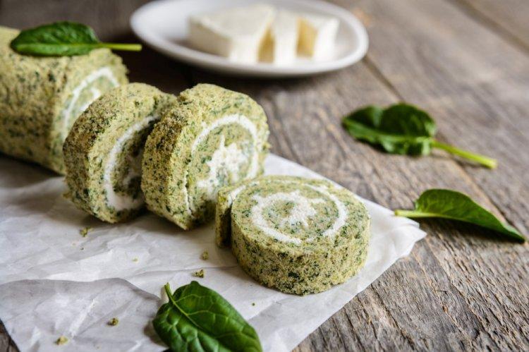 Rollo de espinacas con palitos de cangrejo