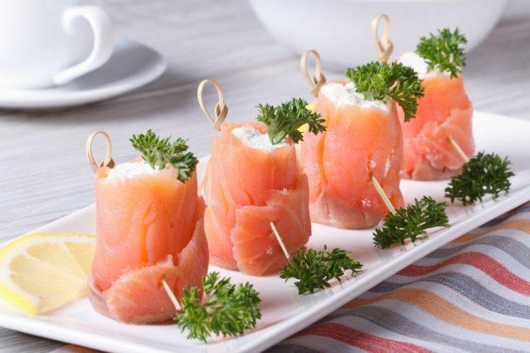 Salmon Rolls with Cream Cheese