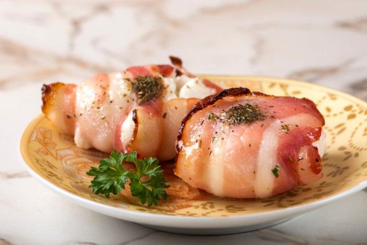 Bacon Rolls with Cheese and Eggs