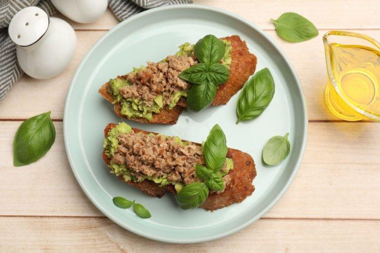 Tuna and Avocado Canapés
