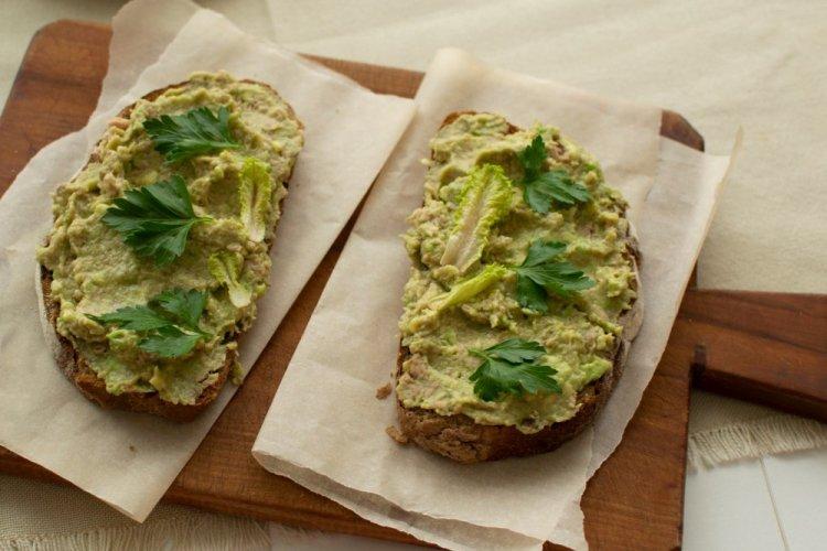 Canned Tuna and Avocado Spread
