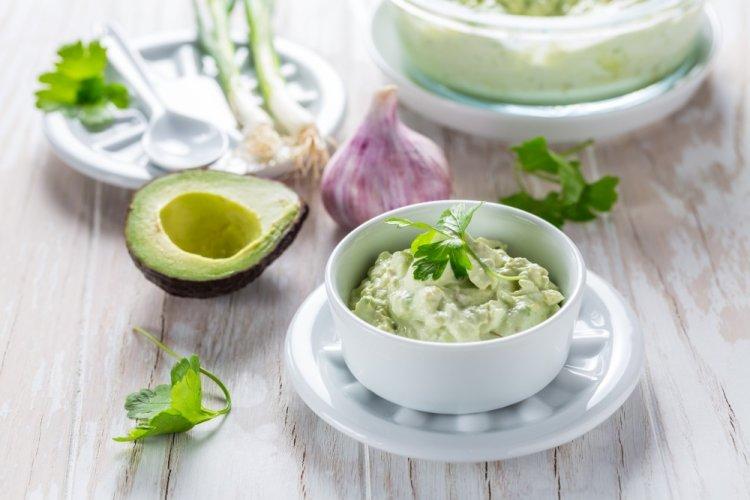 Avocado and Cream Cheese Spread for Sandwiches