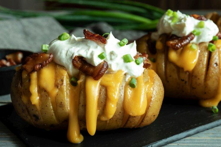 Accordion Potatoes Baked with Mushrooms and Sour Cream