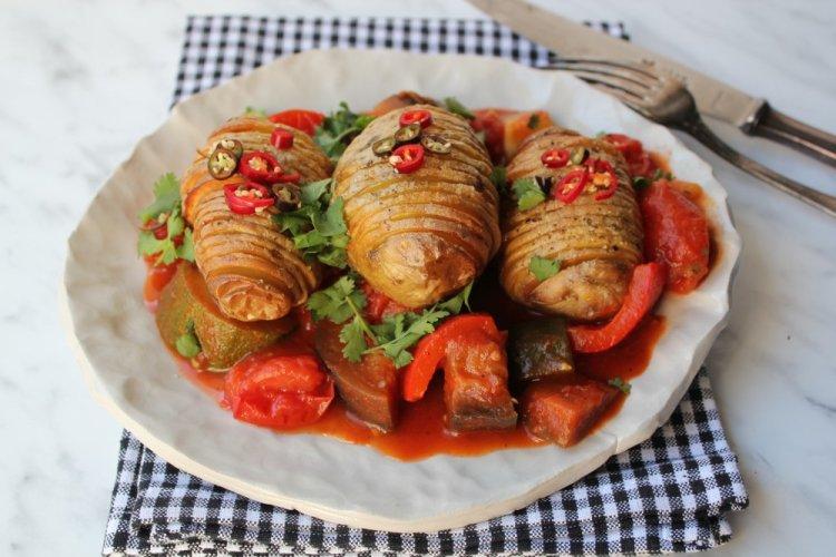 Accordion Potatoes with Vegetables