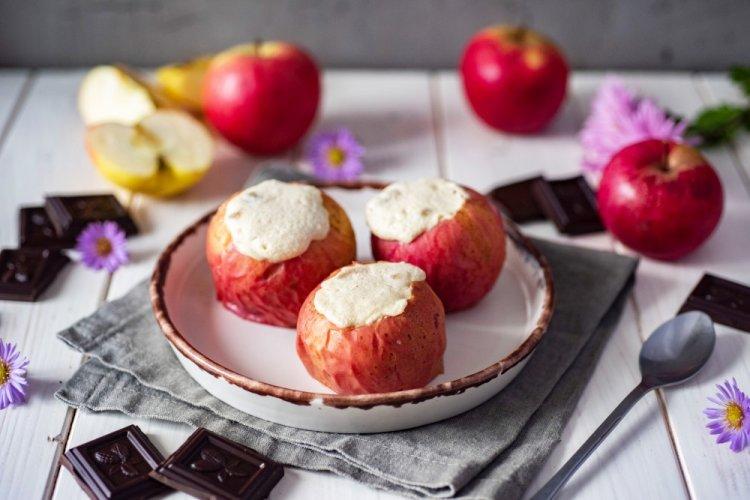 Apples Baked with Cottage Cheese and Semolina in an Air Fryer