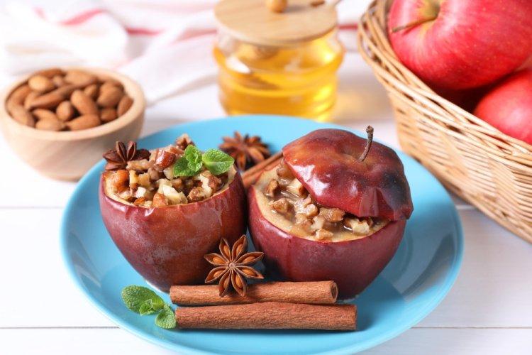Baked Apples with Rum in an Air Fryer