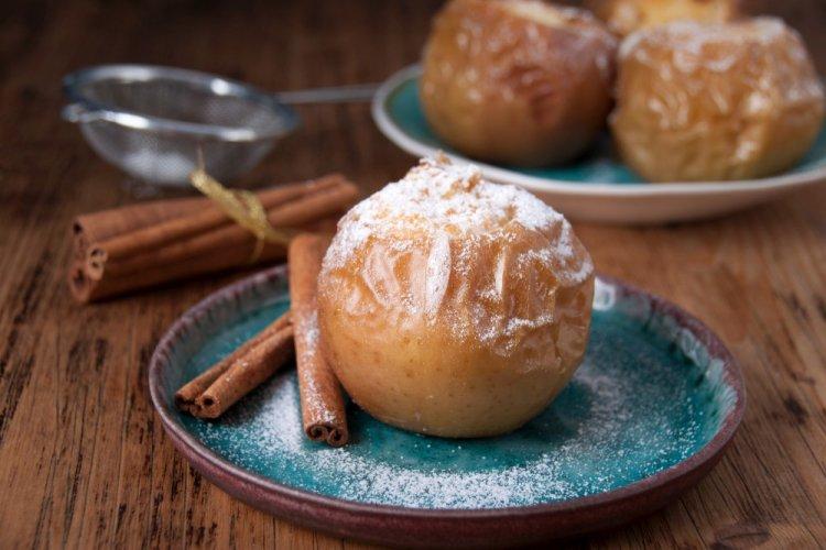 Baked Apples with Condensed Milk in an Air Fryer