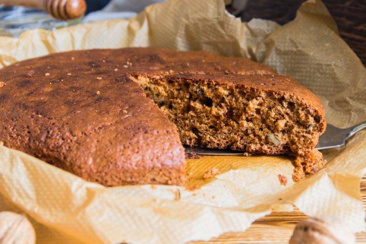 Honey Gingerbread on Tea in an Air Fryer