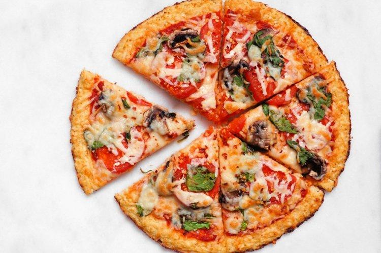 Healthy Zucchini Pizza with Almond Flour