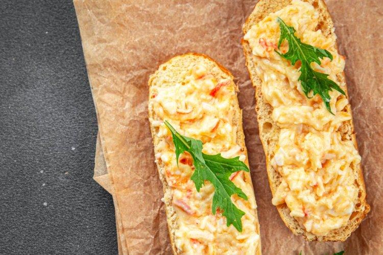 Spread with Crab Sticks and Processed Cheese