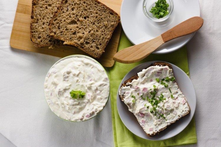 Processed Cheese Spread with Ham and Cucumber