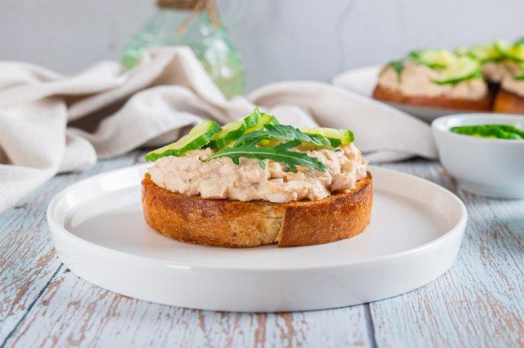 Spread with Cod Liver and Processed Cheese for Sandwiches