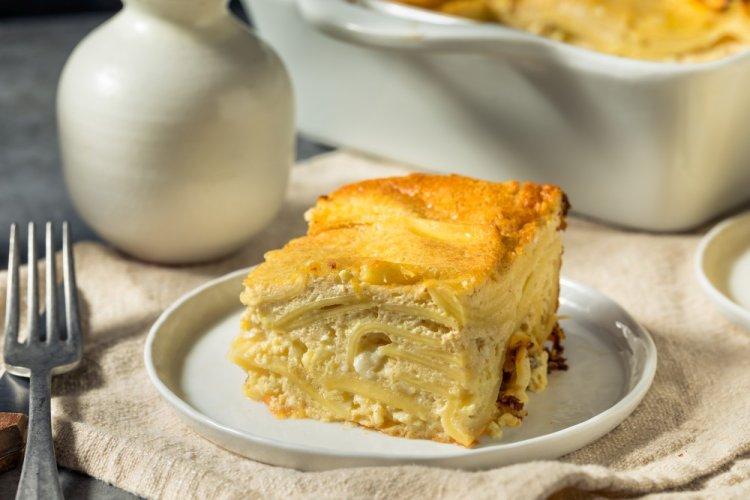 Sweet Lapshnik with Cream