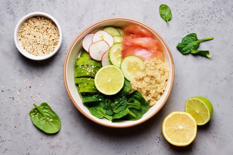 Salmon, Bulgur, and Sour Cream Sauce Bowl