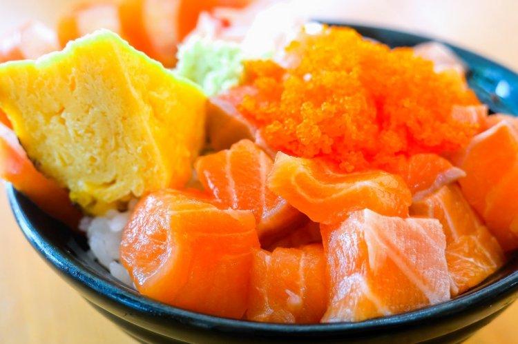 Smoked Salmon and Omelet Bowl