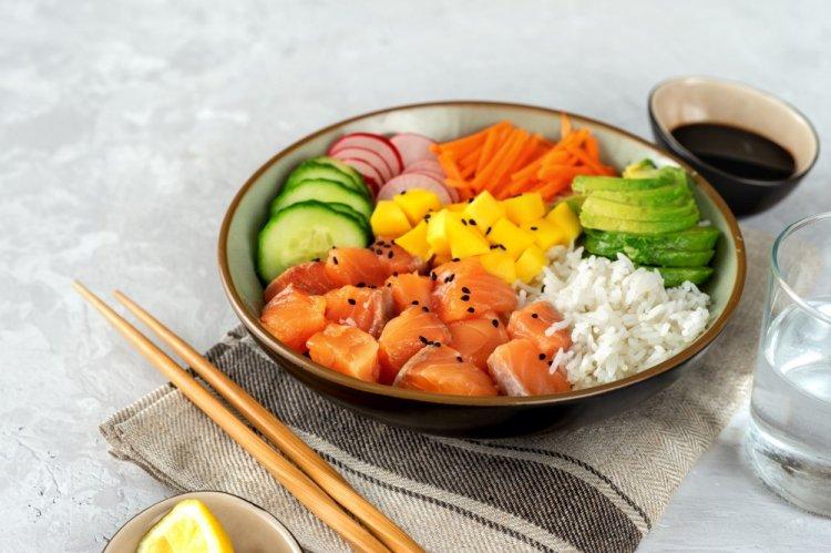 Mango, Rice, and Salmon Bowl