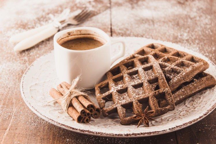 Gofres con proteína de chocolate y canela