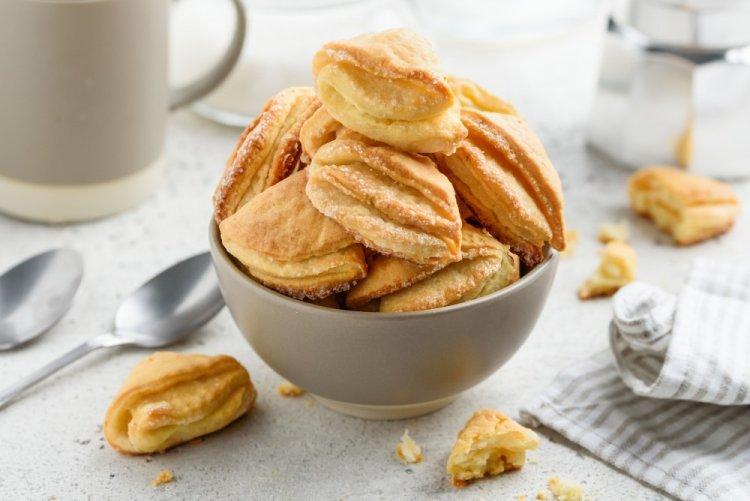 Goose Foot Cookies with Egg Yolks