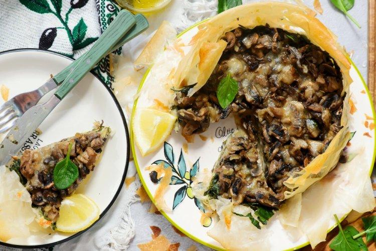 Open Phyllo Dough Pie with Mushrooms and Cheese