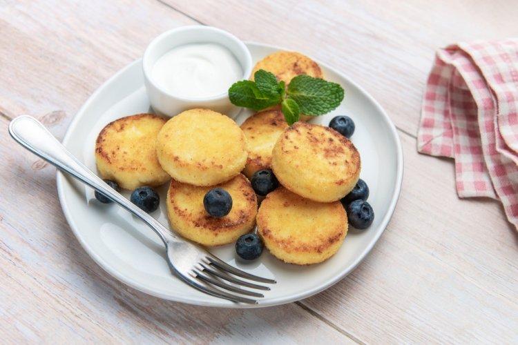 Baked Protein Syrniki (Cottage Cheese Pancakes)