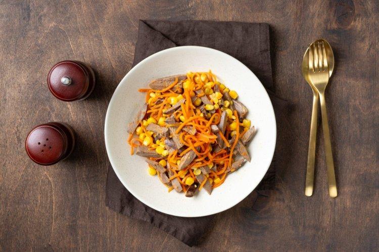 Salad with Chicken Hearts, Corn, and Croutons