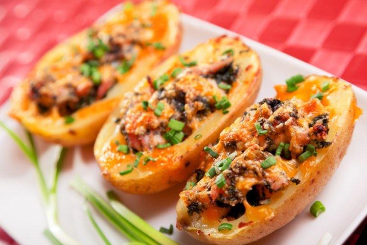 Air Fryer Baked Potato with Chicken and Mushrooms