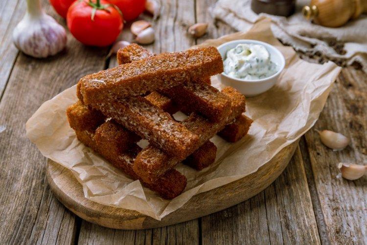 Garlic Croutons in the Air Fryer