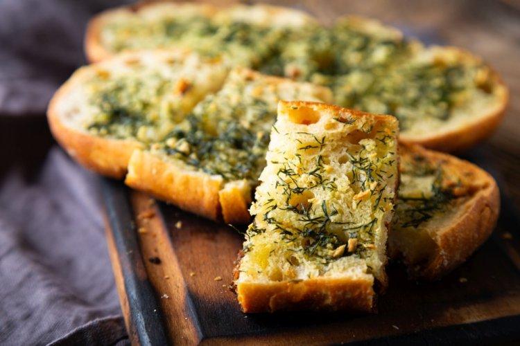 Herb Croutons in the Air Fryer