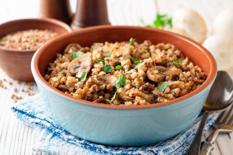 Buckwheat with Mushrooms in an Air Fryer