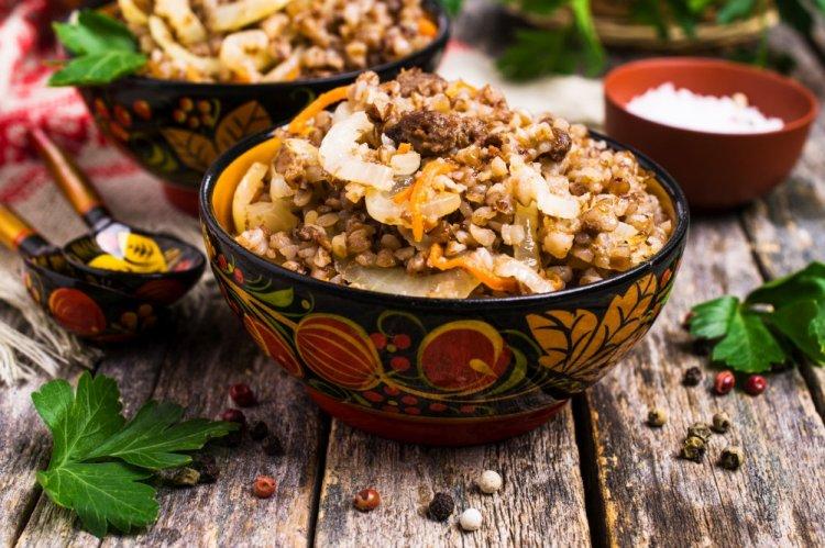 Buckwheat with Canned Meat (Tushonka) in an Air Fryer
